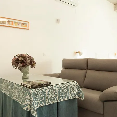 Rg Hospital Valme Appartement *